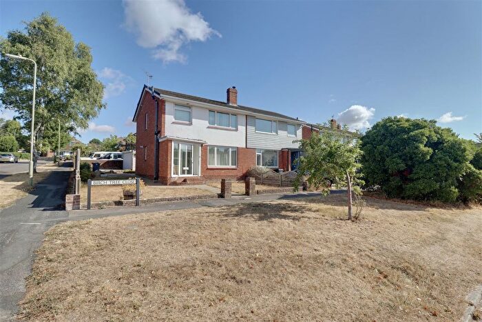 3 Bedroom Semi-Detached House For Sale In Birch Tree Close, Emsworth, PO10