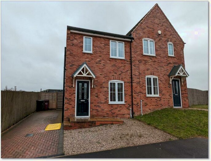 3 Bedroom Semi-Detached House For Sale In Dunsil Close, Arkwright Town, Chesterfield, S44