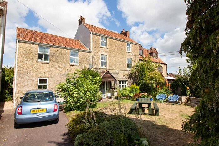 4 Bedroom Semi-Detached House For Sale In Clink Road, Frome, BA11