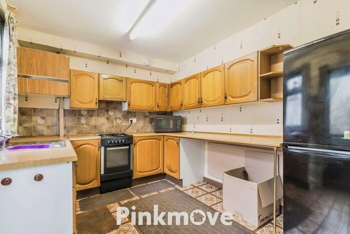 3 Bedroom Terraced House For Sale In Greenfield Avenue, Newbridge, Newport, NP11