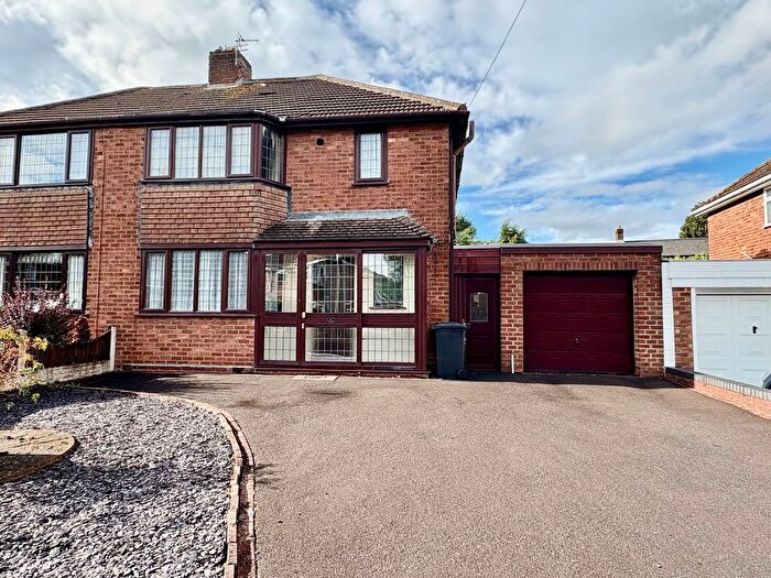3 Bedroom Semi-Detached House To Rent In Brandon Close, Dudley, DY3