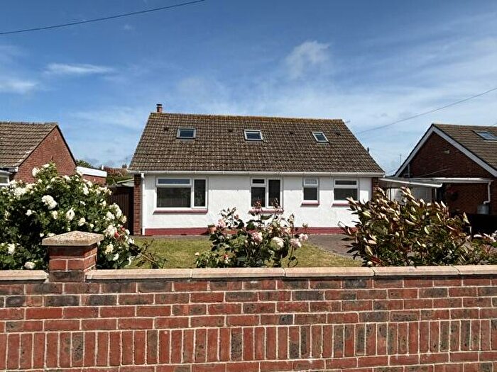 3 Bedroom Detached Bungalow For Sale In Croft Road, Selsey, PO20