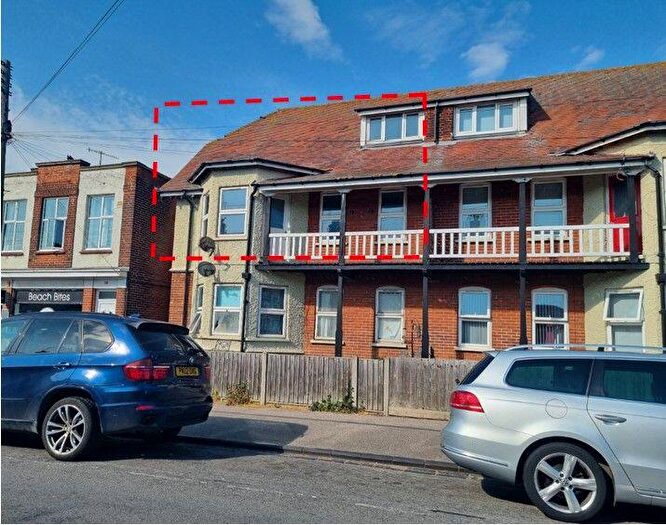 2 Bedroom Maisonette For Sale In Felixstowe, Suffolk, IP11
