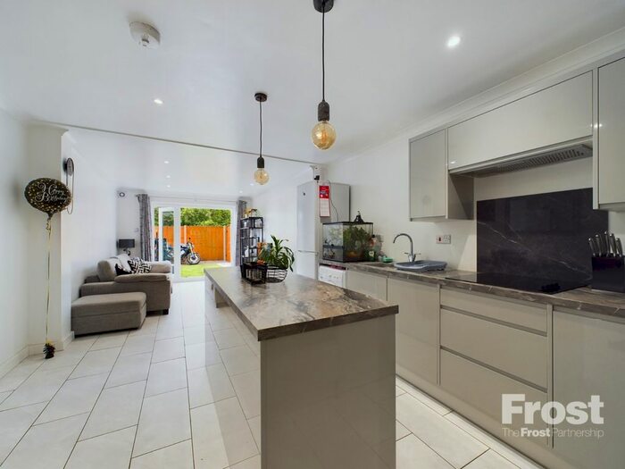 1 Bedroom Terraced House To Rent In Douglas Road, Stanwell, Staines-Upon-Thames, Surrey, TW19