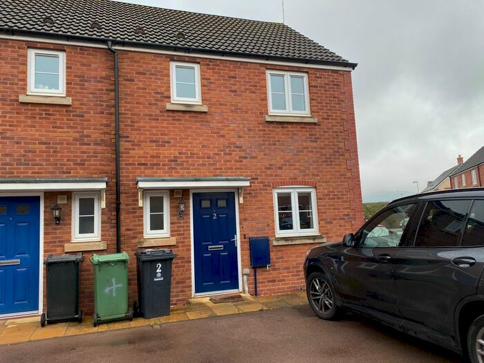 2 Bedroom End Of Terrace House To Rent In Leaconfield Drive, Quedgeley, Gloucester, GL2