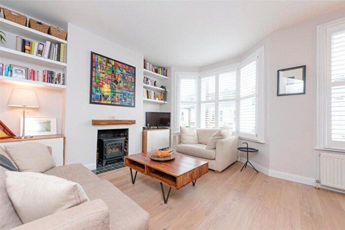 2 Bedroom Apartment To Rent In Felixstowe Road, London, NW10