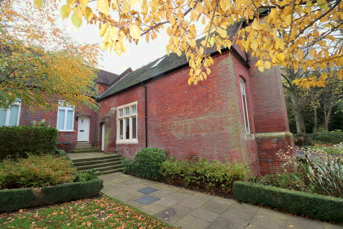 2 Bedroom Flat To Rent In Myers Court - The Galleries, CM14