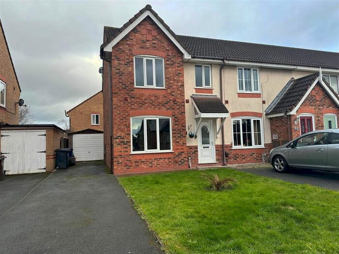 3 Bedroom Semi-Detached House To Rent In Northgate, Leyland, Leyland, PR25