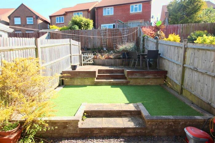 2 Bedroom Property To Rent In Langridge Drive, Portslade, Brighton, BN41