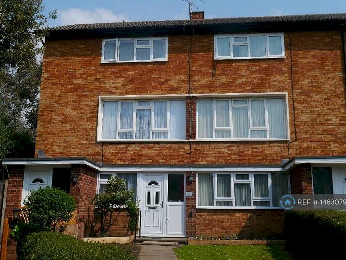 2 Bedroom Flat To Rent In Adelaide Road, Surbiton, KT6