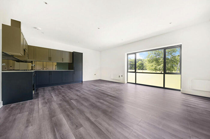 2 Bedroom Apartment For Sale In Ringwood Road, Woodlands, Hampshire, SO40