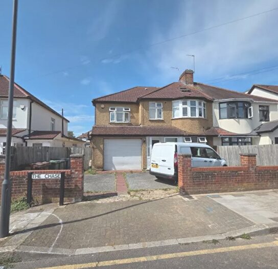 6 Bedroom Property For Sale In The Chase, Edgware, HA8