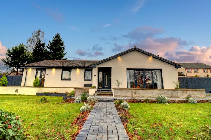 4 Bedroom Detached Bungalow For Sale In Forfar Road, Coupar Angus, Blairgowrie PH13