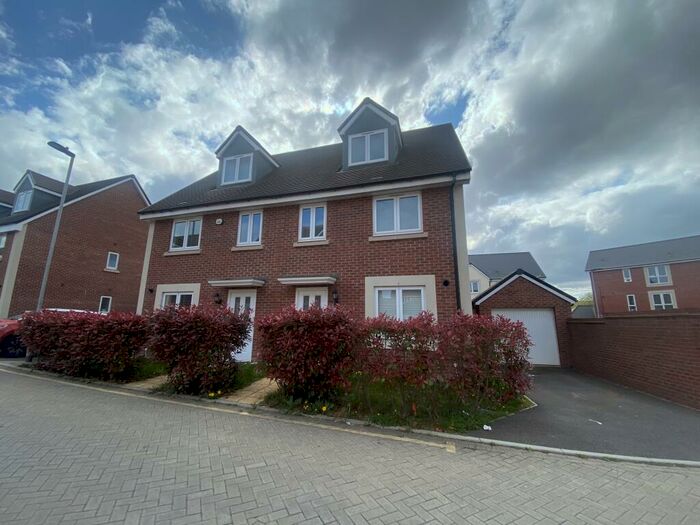 4 Bedroom Semi-Detached House To Rent In Henry Shute Road, Bristol, Gloucestershire, BS16