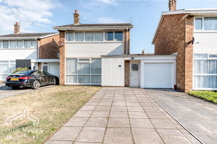 3 Bedroom Detached House For Sale In Oxford Road, Lytham St. Annes, FY8