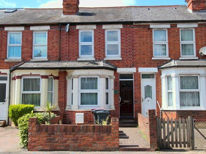 3 Bedroom Property To Rent In Briants Avenue, Caversham, Reading, RG4