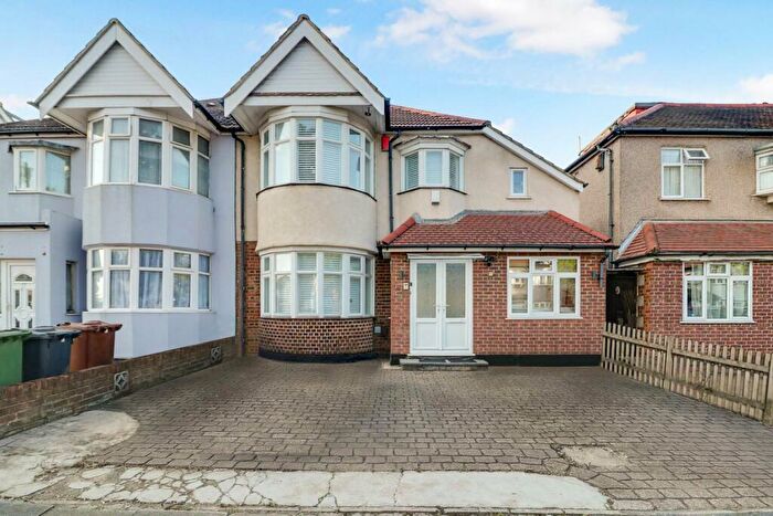 5 Bedroom House To Rent In Streatfield Road, Harrow, HA3