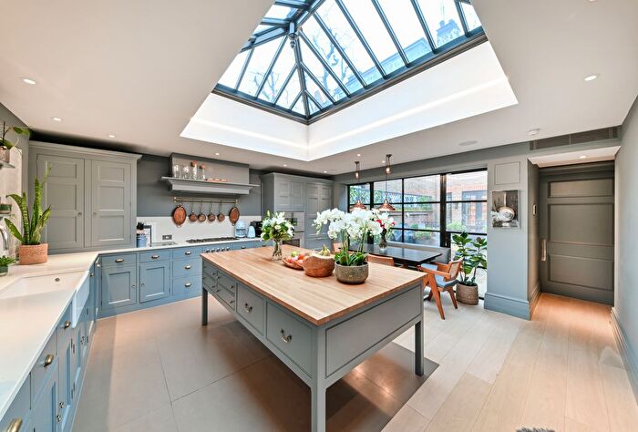 6 Bedroom Terraced House For Sale In Chelsea Square, London, SW3