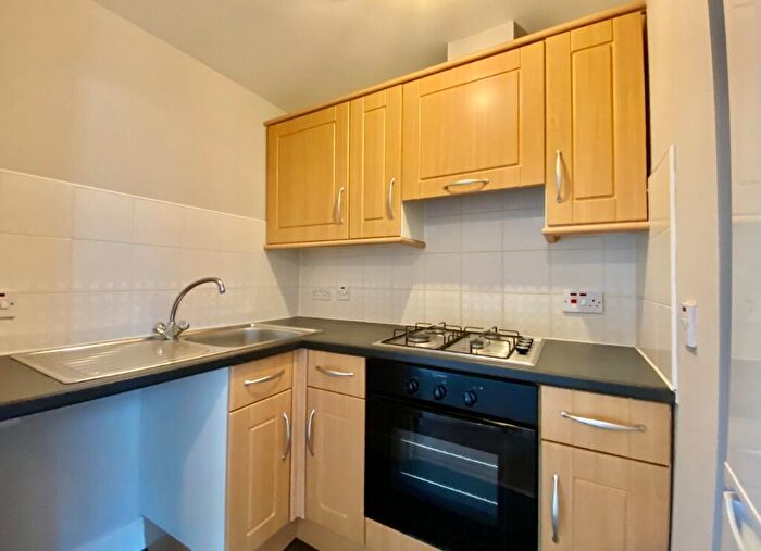 1 Bedroom Flat To Rent In Patriothall, Stockbridge, Edinburgh, EH3