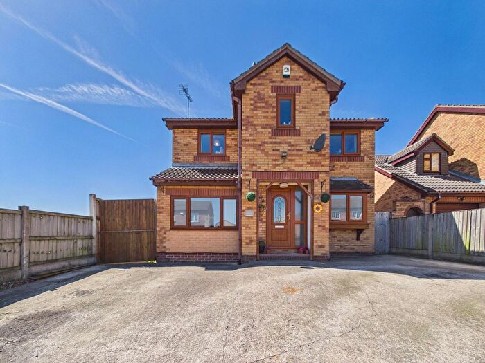 4 Bedroom Detached House For Sale In Stumpcross Lane, Pontefract, WF8