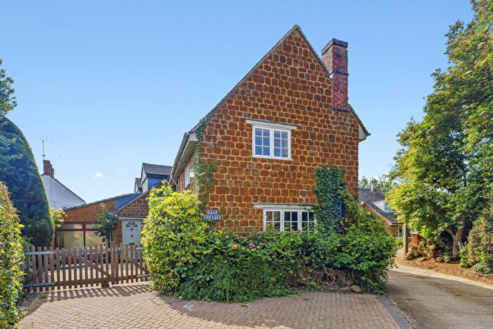 3 Bedroom Cottage For Sale In Main Street, Hanwell, OX17
