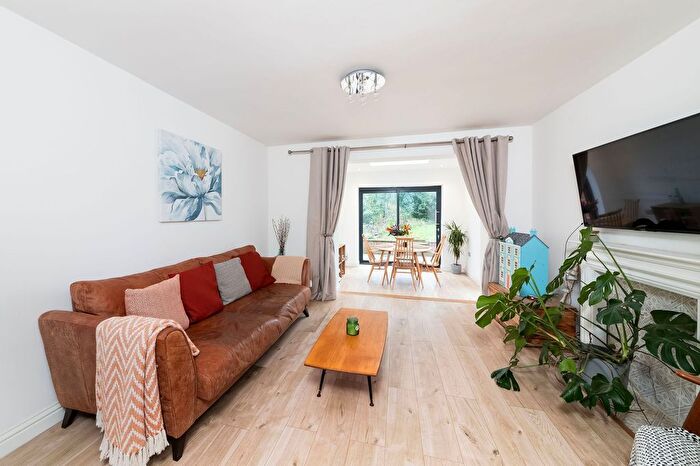 2 Bedroom Terraced House For Sale In Hermitage Road, Abingdon, OX14