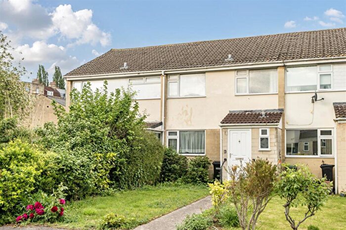 3 Bedroom Terraced House For Sale In Ringswell Gardens, Bath, BA1