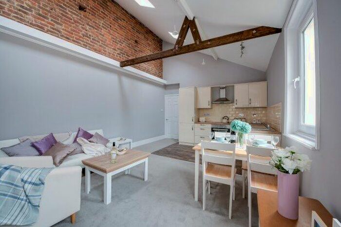 1 Bedroom Flat To Rent In Stubbington Avenue, Portsmouth, PO2