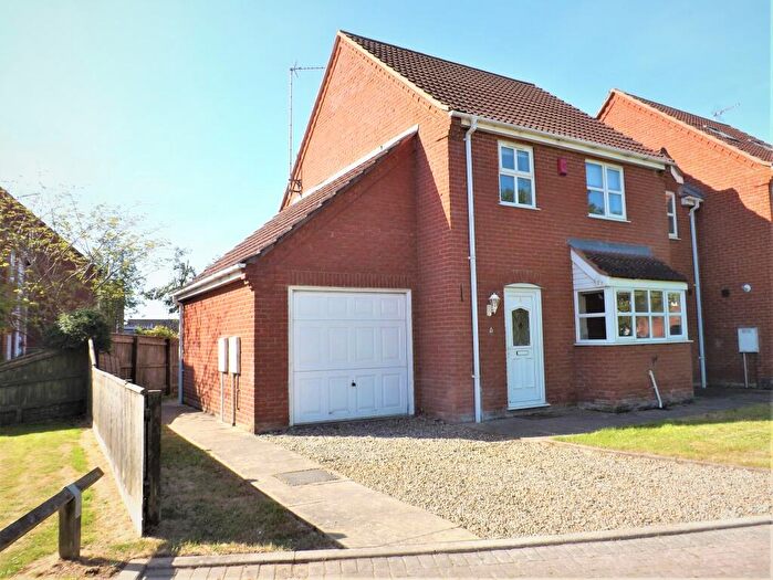 3 Bedroom End Of Terrace House To Rent In Church Gardens, Lutton, PE12