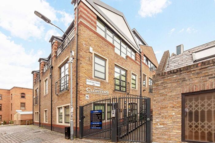 2 Bedroom Flat For Sale In Clifton Walk, Hammersmith, W6