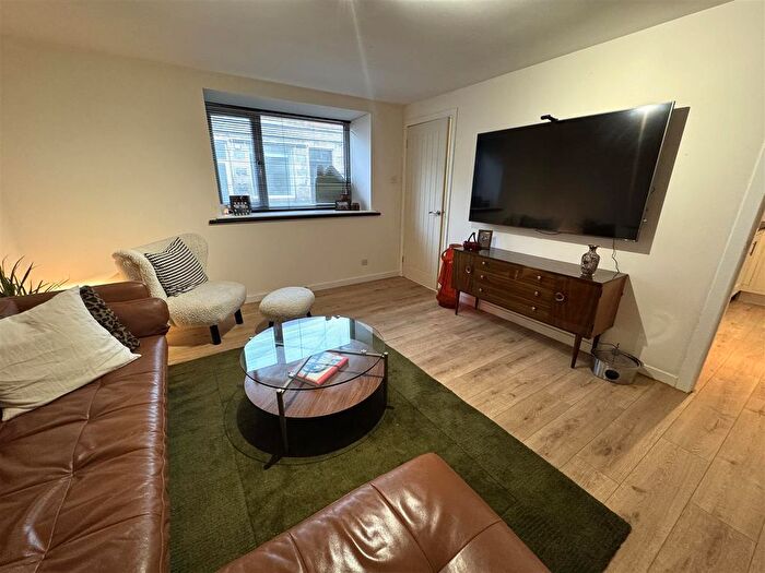 1 Bedroom Flat For Sale In High Street, Kingussie, PH21