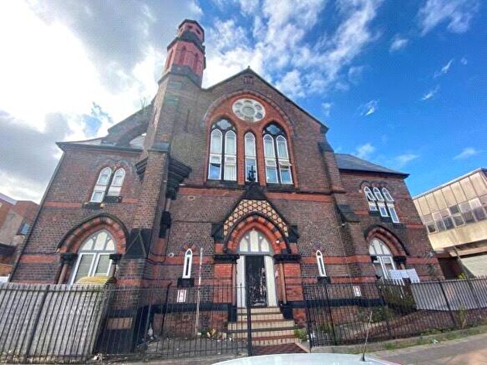 2 Bedroom Flat To Rent In High Park Street, L8