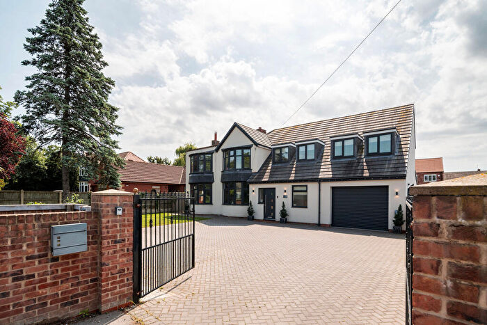5 Bedroom Detached House For Sale In Station Road, Hatfield, Doncaster, DN7