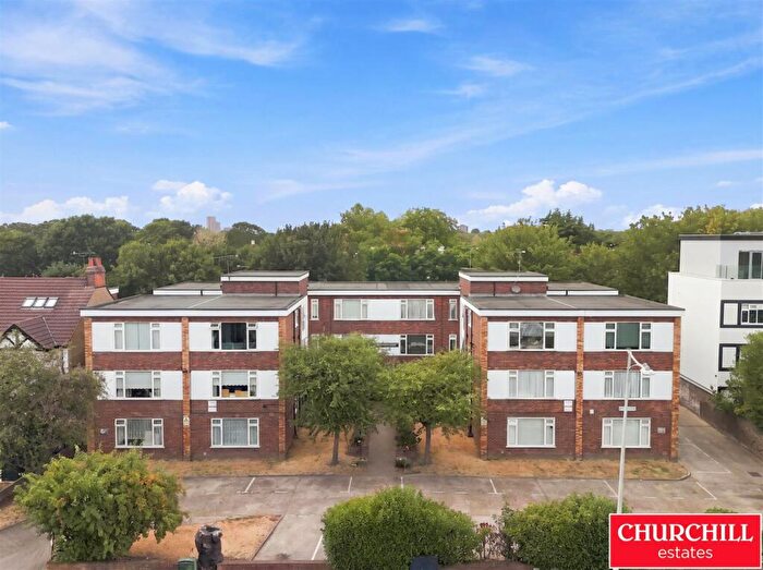2 Bedroom Flat For Sale In Highstone Court, New Wanstead, E11