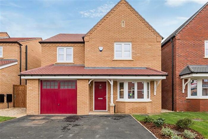 4 Bedroom Detached House To Rent In Bedroom Detached House In Kingfisher Drive, Upton, Northampton, NN5
