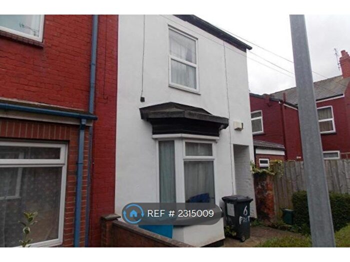 3 Bedroom Terraced House To Rent In Pretoria Villas, Hull, HU5