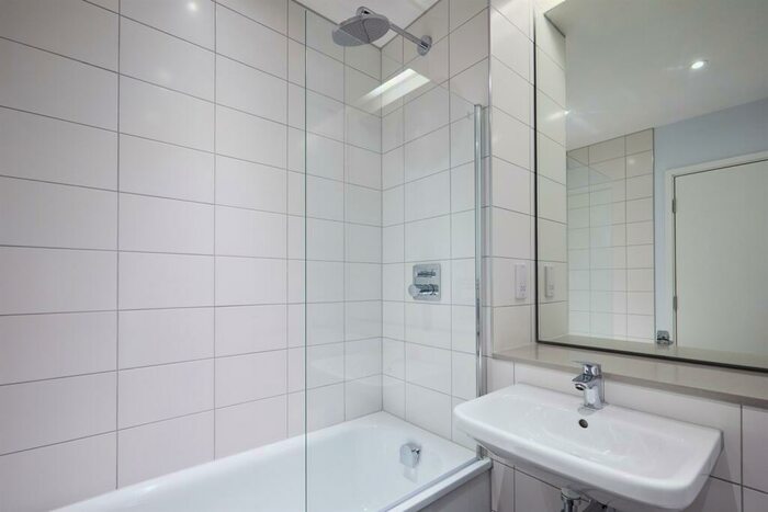 2 Bedroom Apartment To Rent In Block B, Bury Street, M3