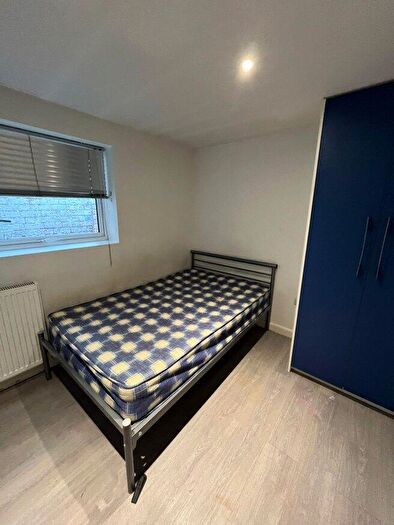 5 Bedroom Flat To Rent In Queen Anne Street, ST4