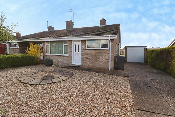 2 Bedroom Semi-Detached Bungalow For Sale In Bradbury Avenue, Lincoln, LN5