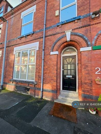 5 Bedroom Terraced House To Rent In Cliff Avenue, Salford, M7