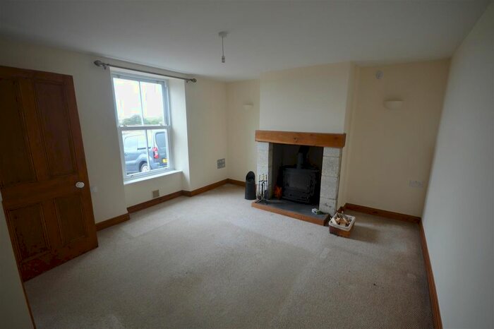 3 Bedroom Property To Rent In Penventon Terrace, Four Lanes, Redruth, TR16