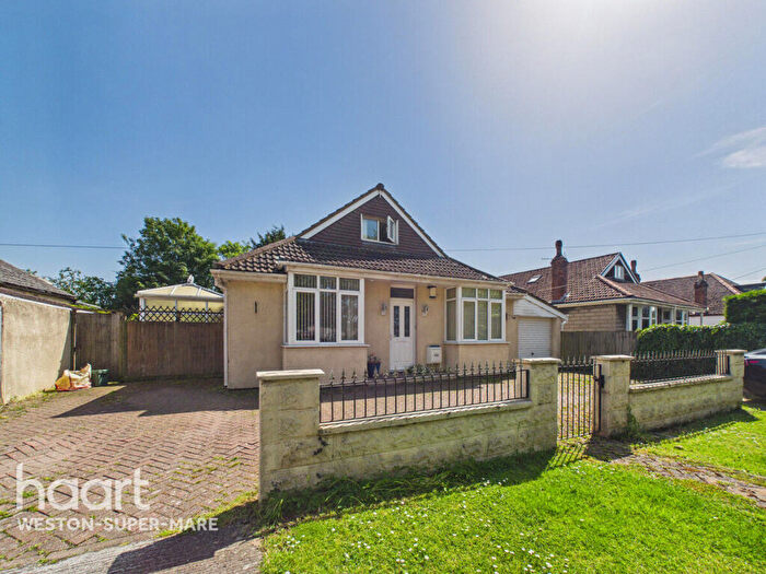 4 Bedroom Chalet For Sale In New Bristol Road, Weston-Super-Mare, BS22