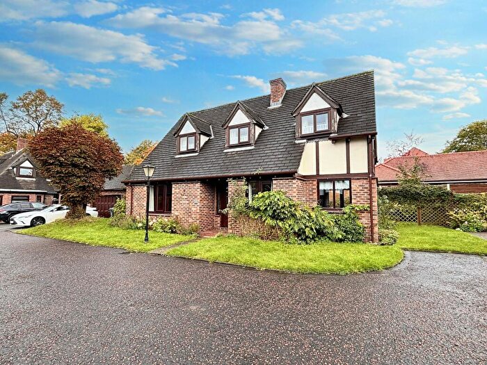 4 Bedroom Detached House To Rent In Cavendish Road, Eccles, M30