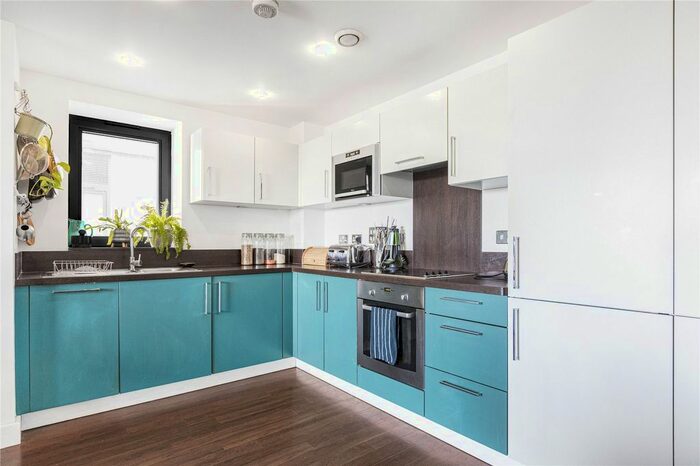 3 Bedroom Flat To Rent In Dalston Square, London, E8