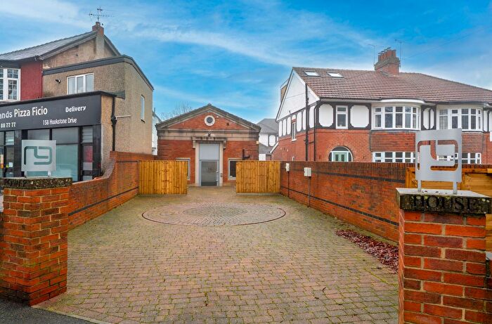 2 Bedroom Detached House To Rent In Hookstone Drive, Harrogate, HG2