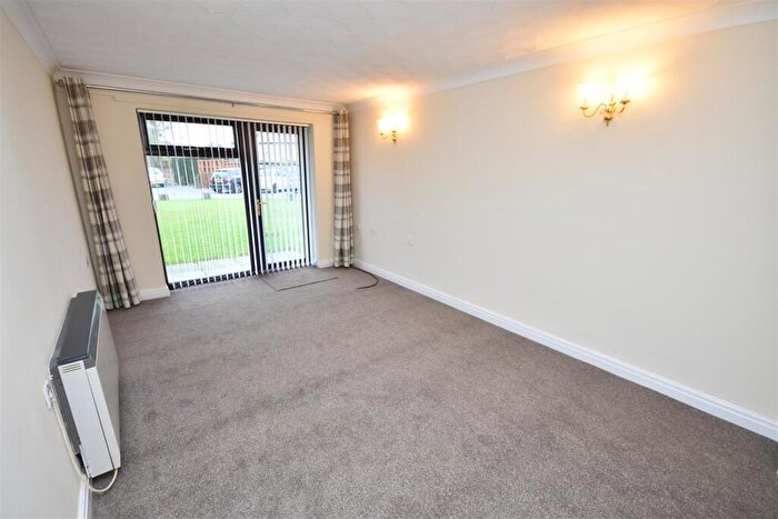 1 Bedroom Retirement Property To Rent In Hesslewell Court, Heswall, CH60