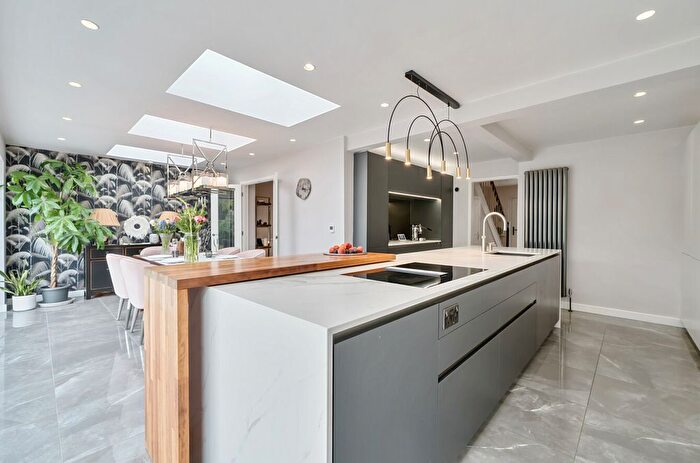 4 Bedroom Detached House For Sale In Pennington Close, Colden Common, Winchester, Hampshire, SO21