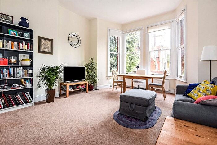 2 Bedroom Flat For Sale In Netherhall Gardens, London, NW3
