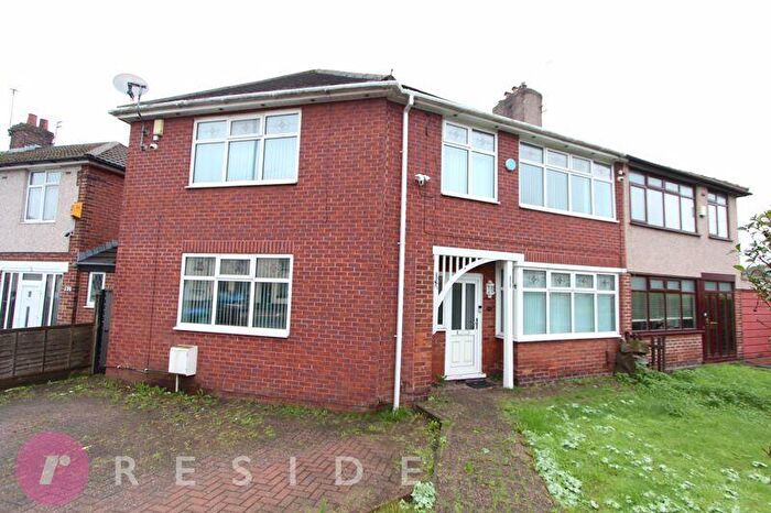 4 Bedroom Semi-Detached House For Sale In Bolton Road, Marland, Rochdale, OL11