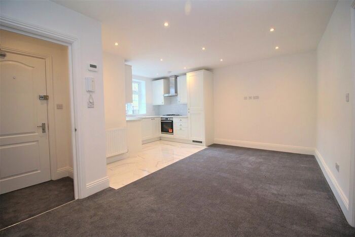 1 Bedroom Flat To Rent In Roxborough Park, HA1